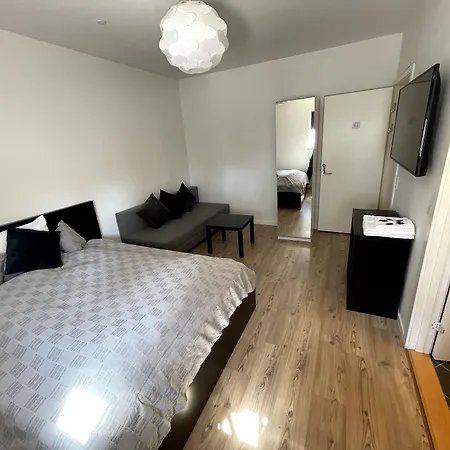 Essenbaekgaard Bed & Breakfast *