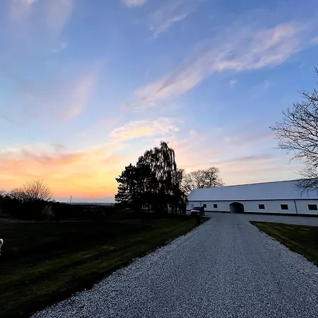 Bed & Breakfast Essenbaekgaard