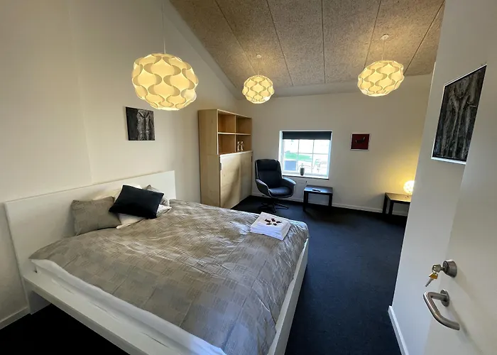 Essenbaekgaard Bed & Breakfast *